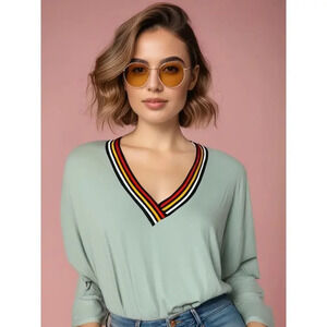 NWT Veveret Women's Mint Green V-Neck Long Sleeve‎ Striped Blouse Size Small
